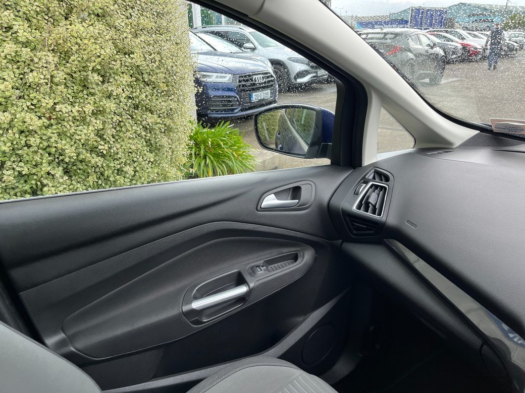 2018 Ford Grand C-Max