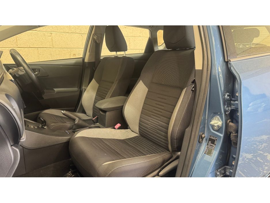2016 Toyota Auris