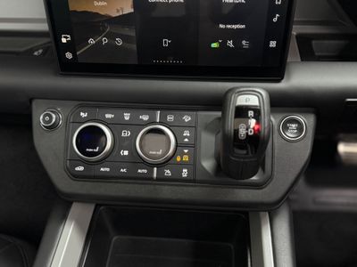 2025 Land Rover Defender