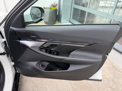 2025 BMW 5 Series