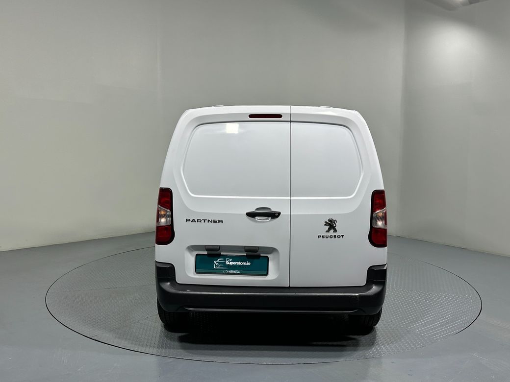 2023 Peugeot Partner
