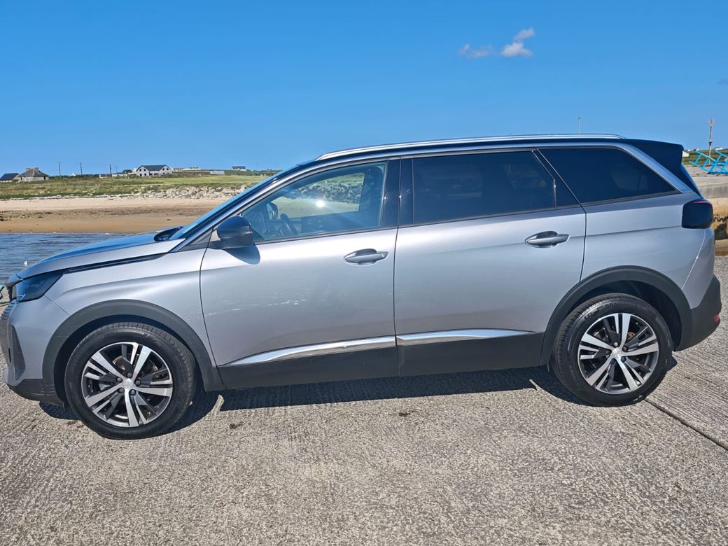 2024 Peugeot 5008