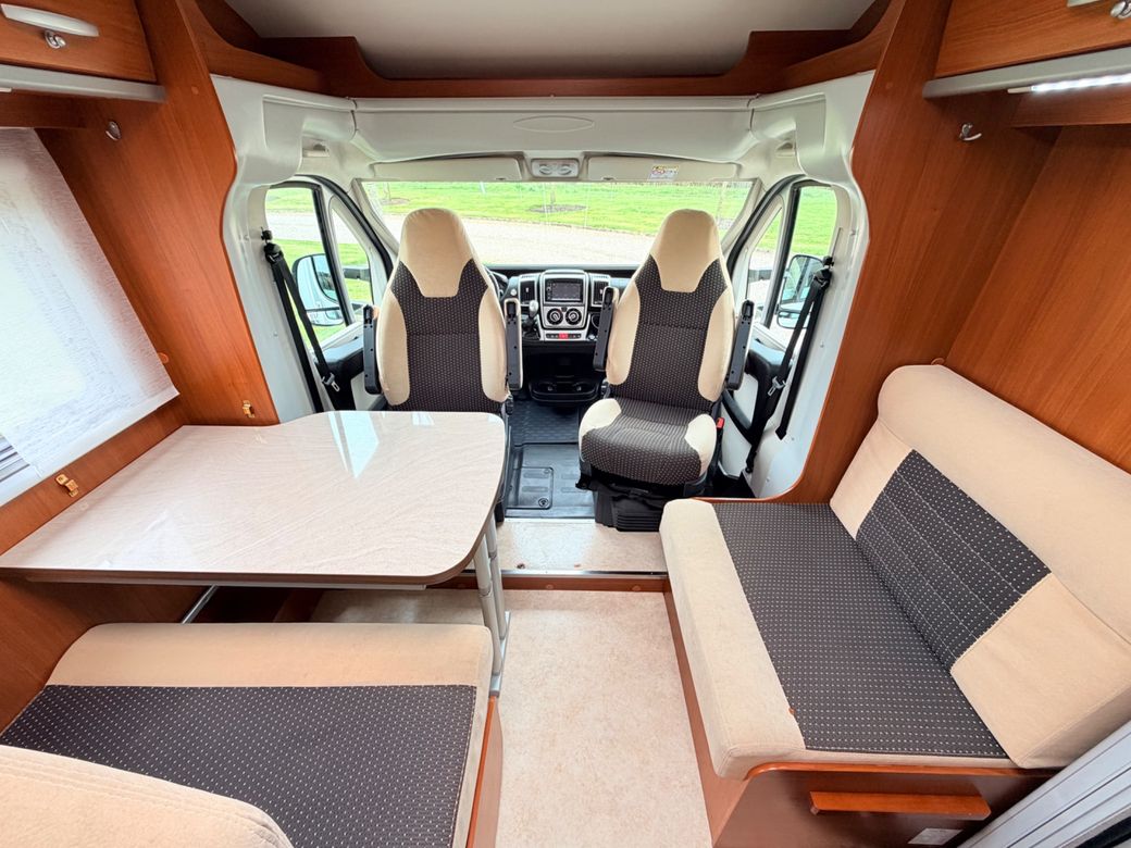 2017 MOBILVETTA  MILLER NEVADA DOGLINER T 730 L.H.D AUTOMATIC 