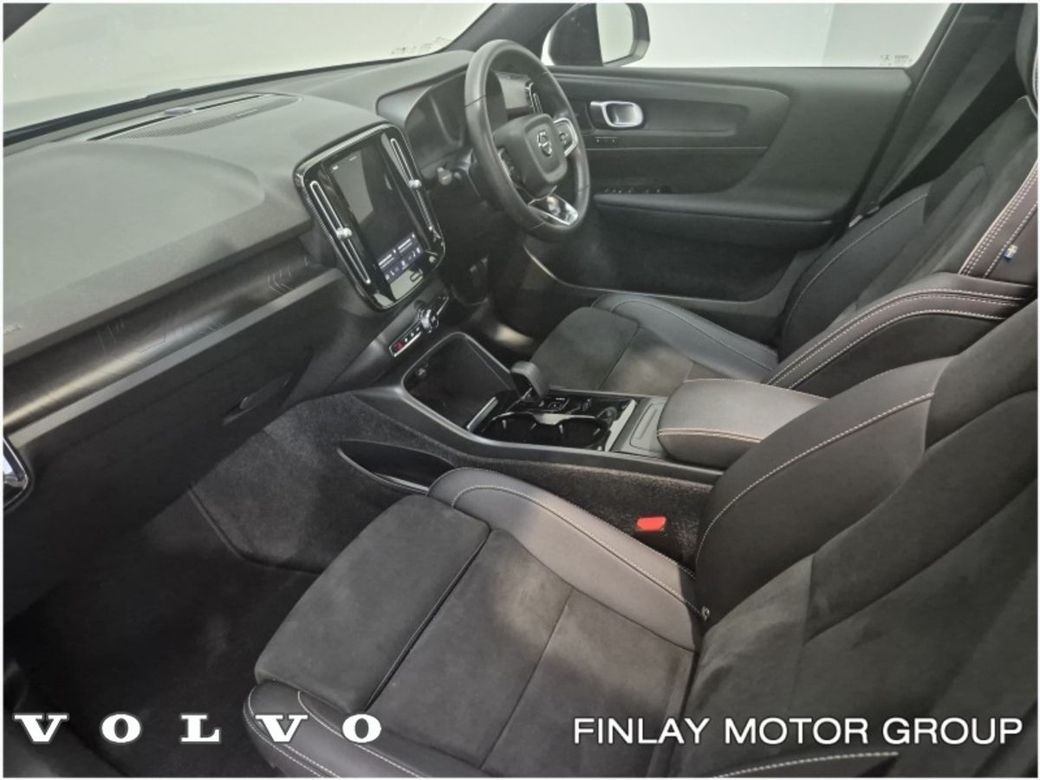 2022 Volvo XC40