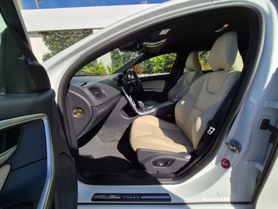 2017 Volvo V60
