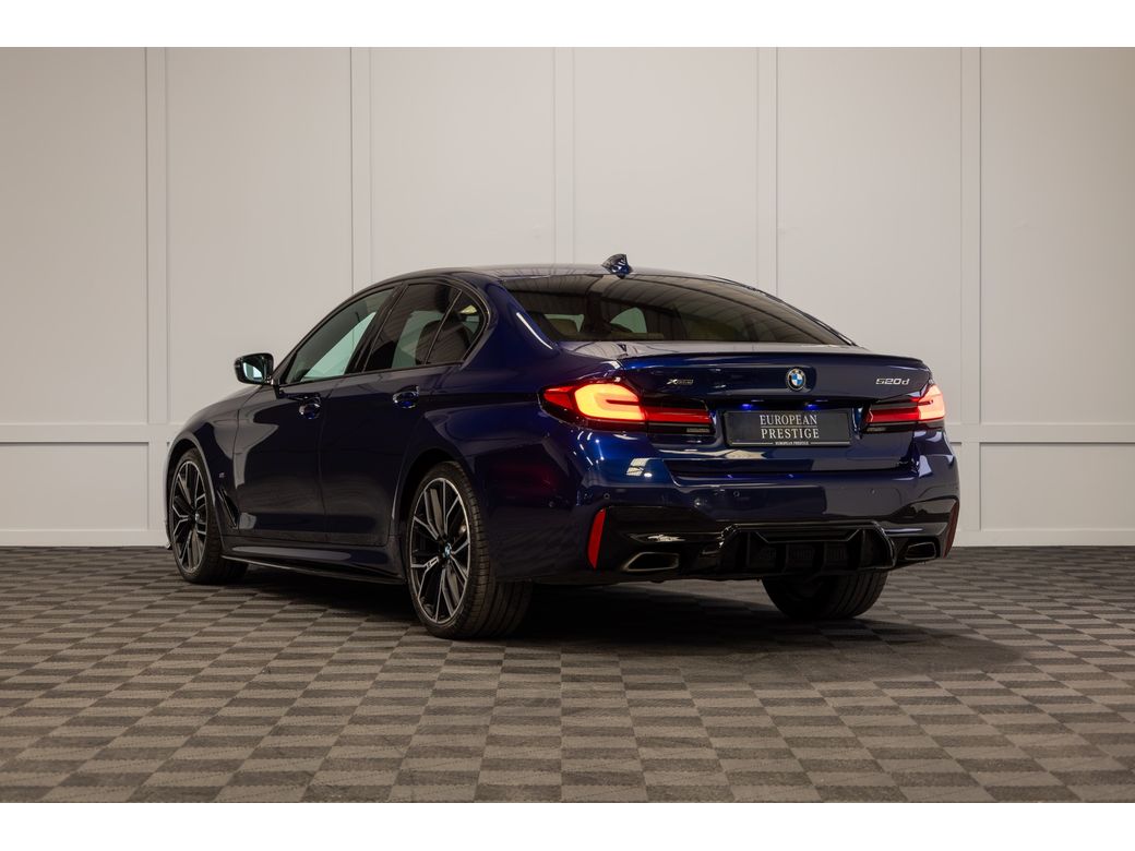 2022 BMW 520