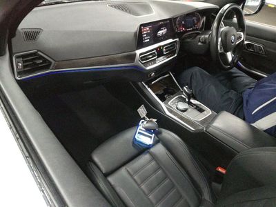 2020 BMW 320