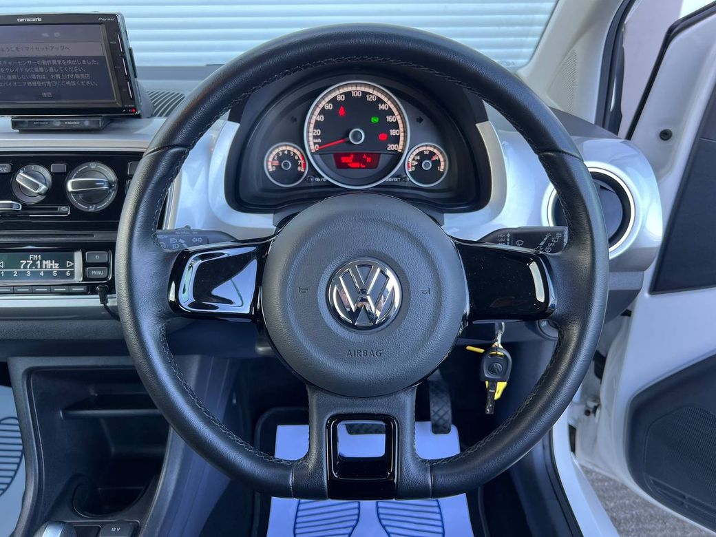 2016 Volkswagen up!