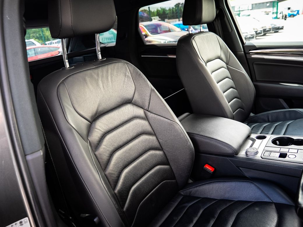 2022 Volkswagen Touareg