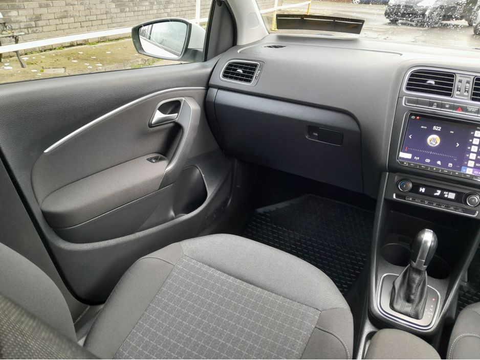 2017 Volkswagen Polo