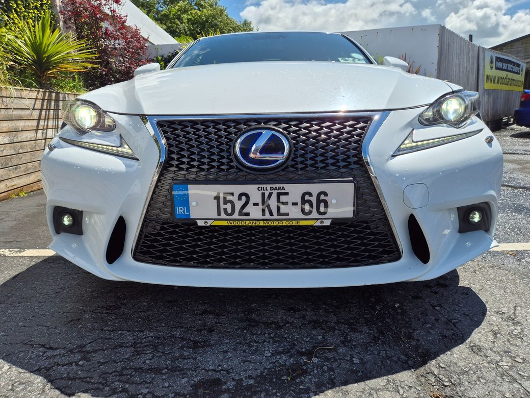 2015 Lexus IS 300h