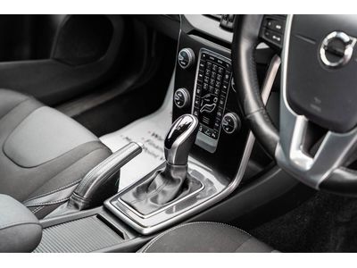 2018 Volvo V40