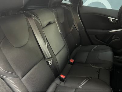 2017 Volvo V40