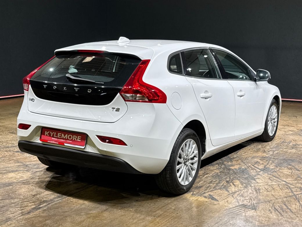 2018 Volvo V40