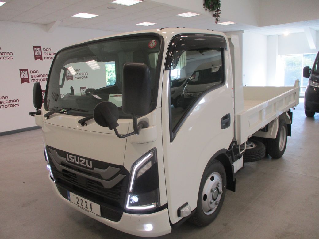 2024 Isuzu NPR