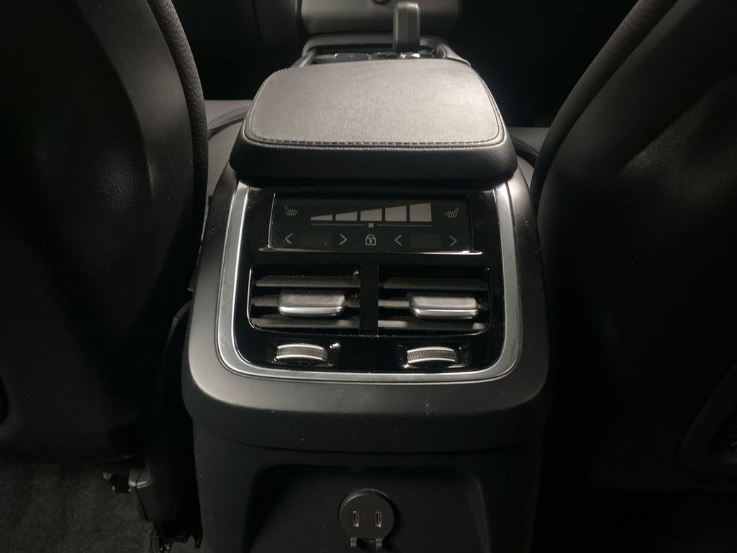 2023 Volvo XC90