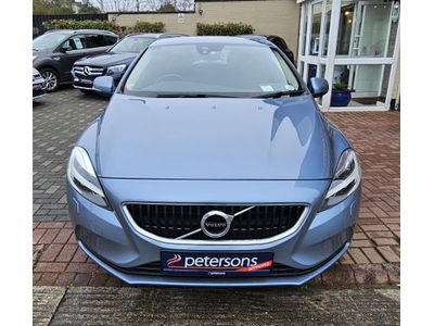 2017 Volvo V40