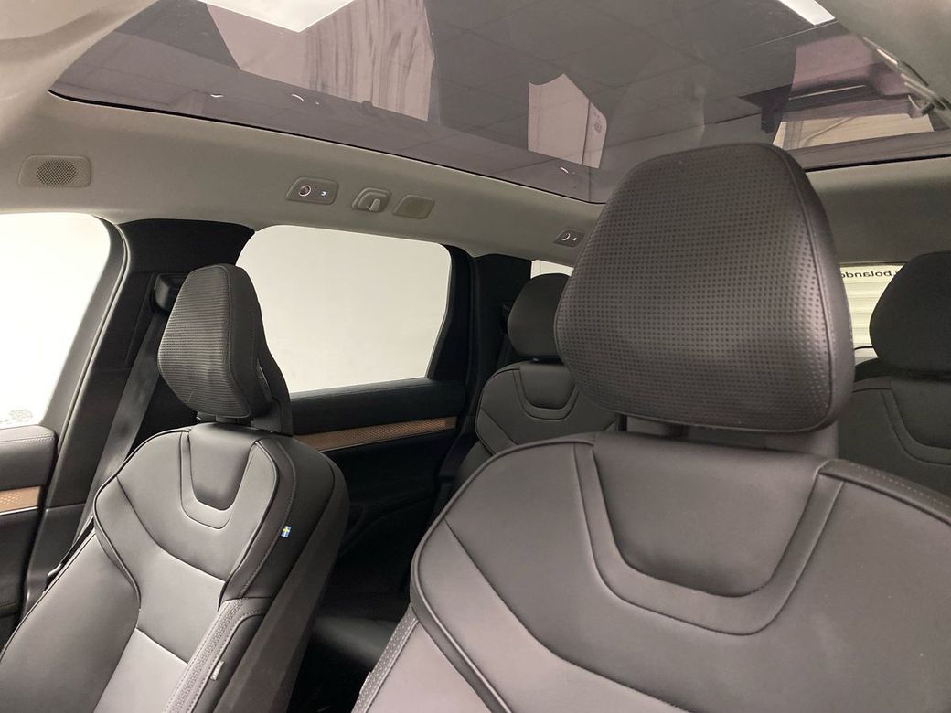 2025 Volvo EX90
