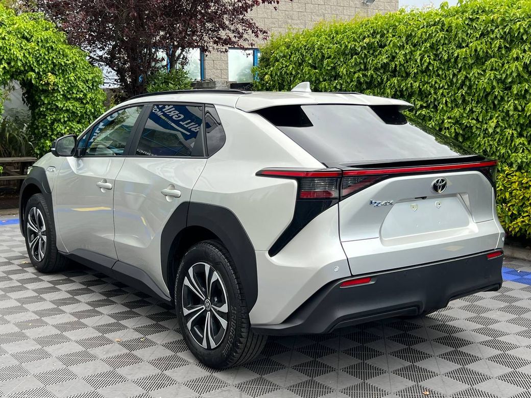 2024 Toyota bZ4X