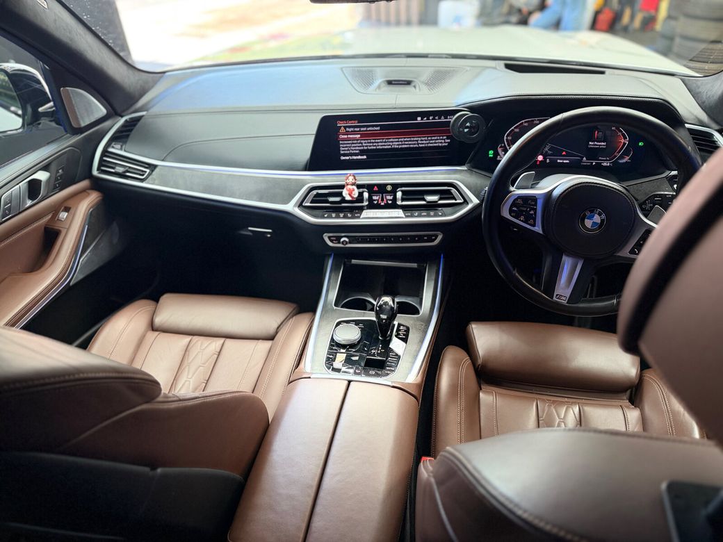 2021 BMW X7