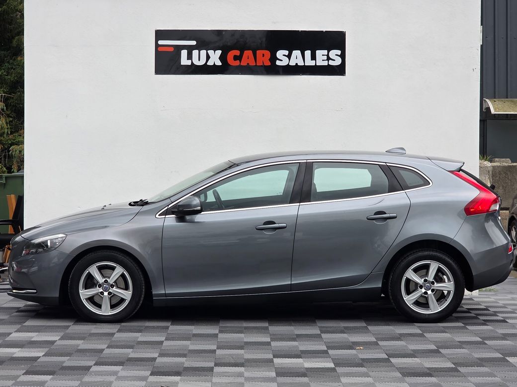 2016 Volvo V40