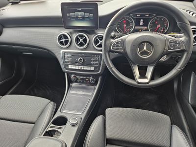 2016 Mercedes-Benz A 180