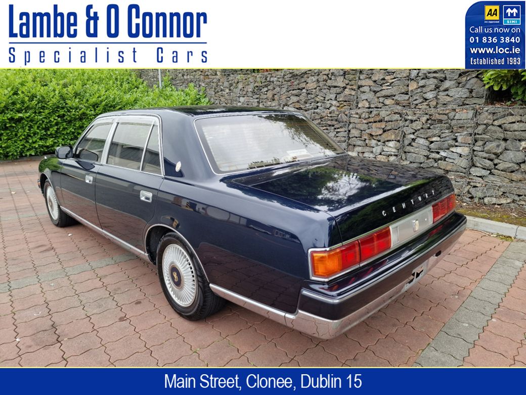 2000 Toyota Century