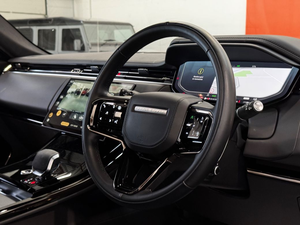 2025 Land Rover Range Rover Sport