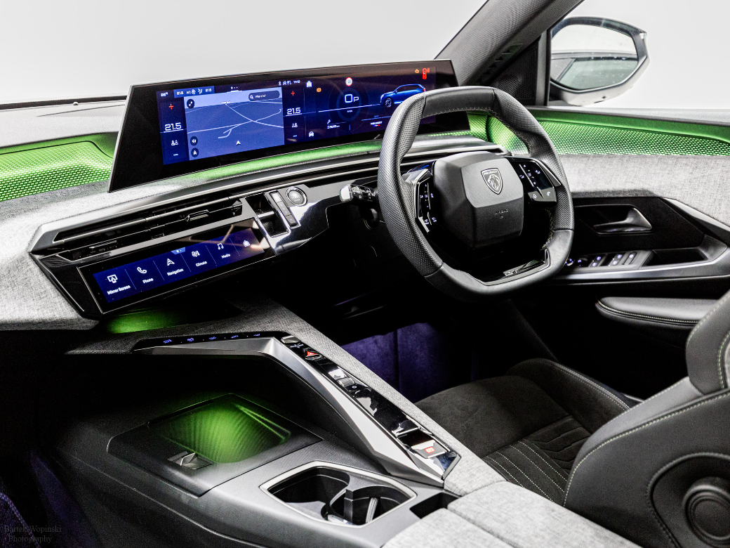 2025 Peugeot 5008
