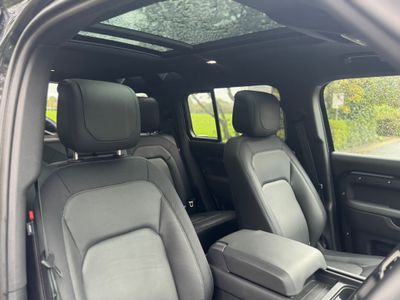 2024 Land Rover Defender 110