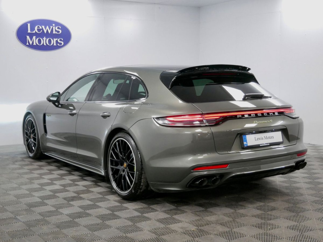 2023 Porsche Panamera