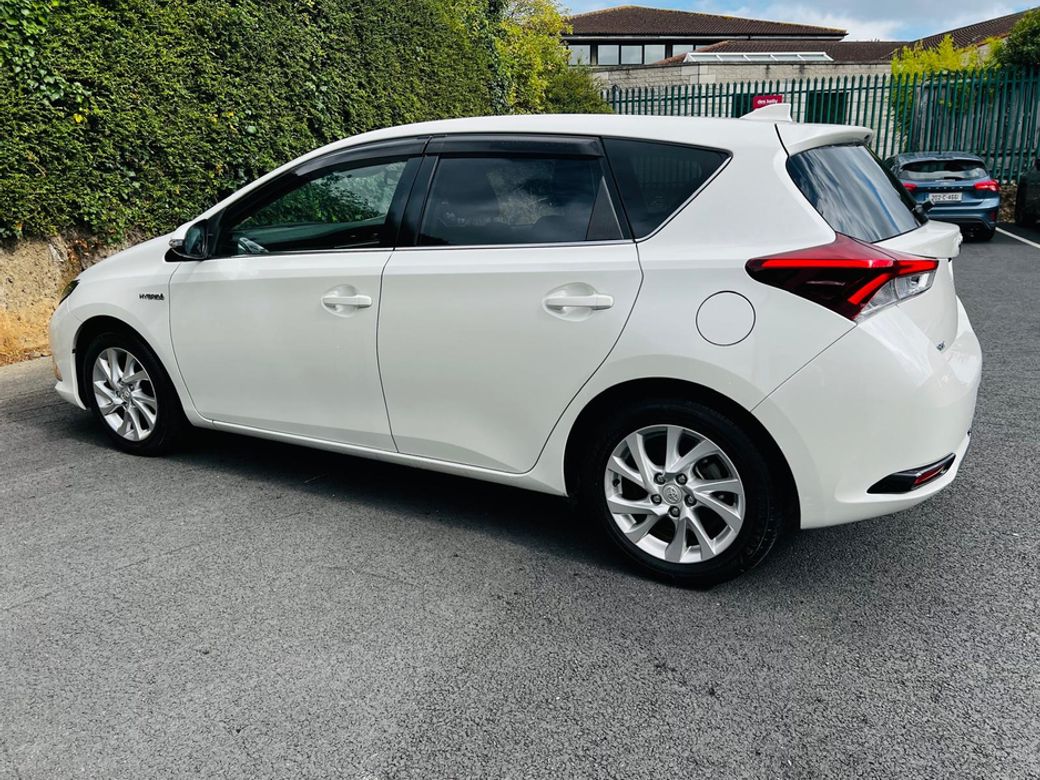 2017 Toyota Auris