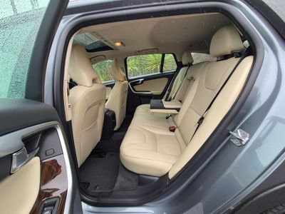 2017 Volvo V60 Cross Country