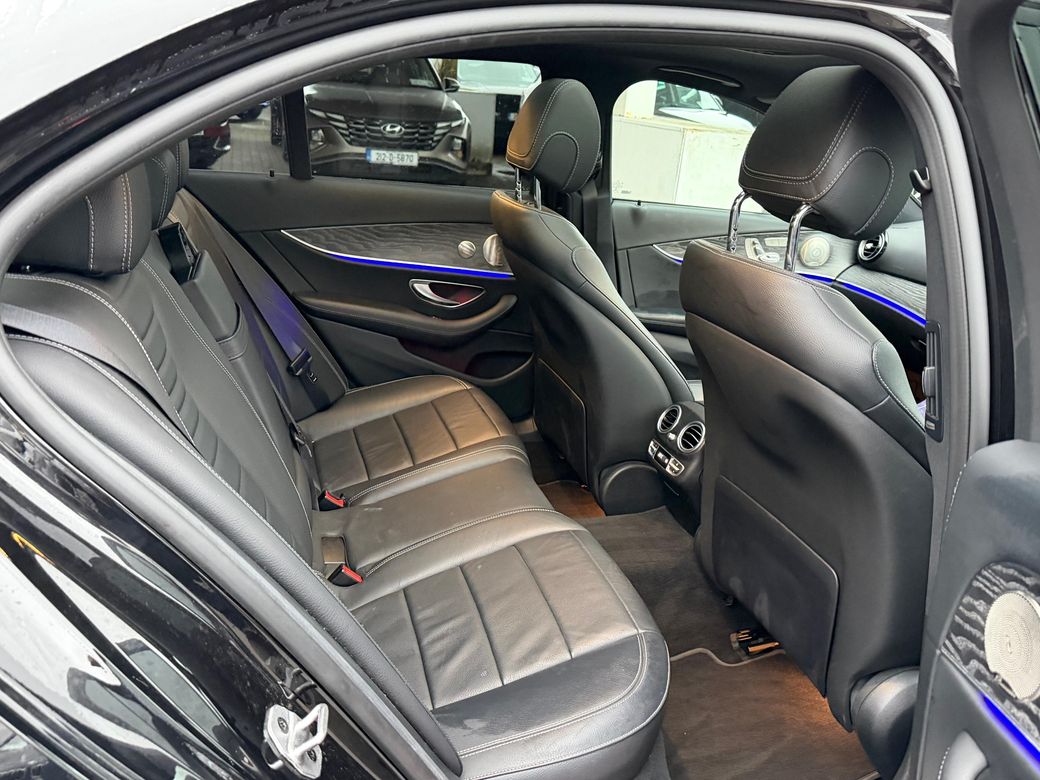 2022 Mercedes-Benz E 220