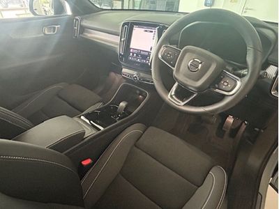 2025 Volvo Ex40