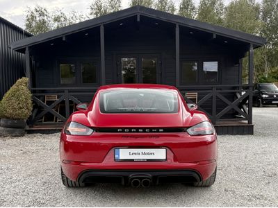 2021 Porsche Cayman