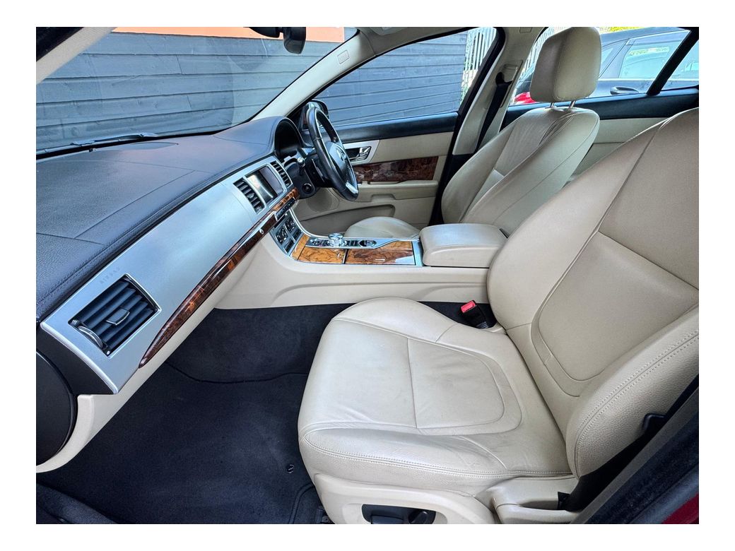 2014 Jaguar XF