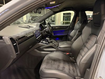 2023 Porsche Cayenne