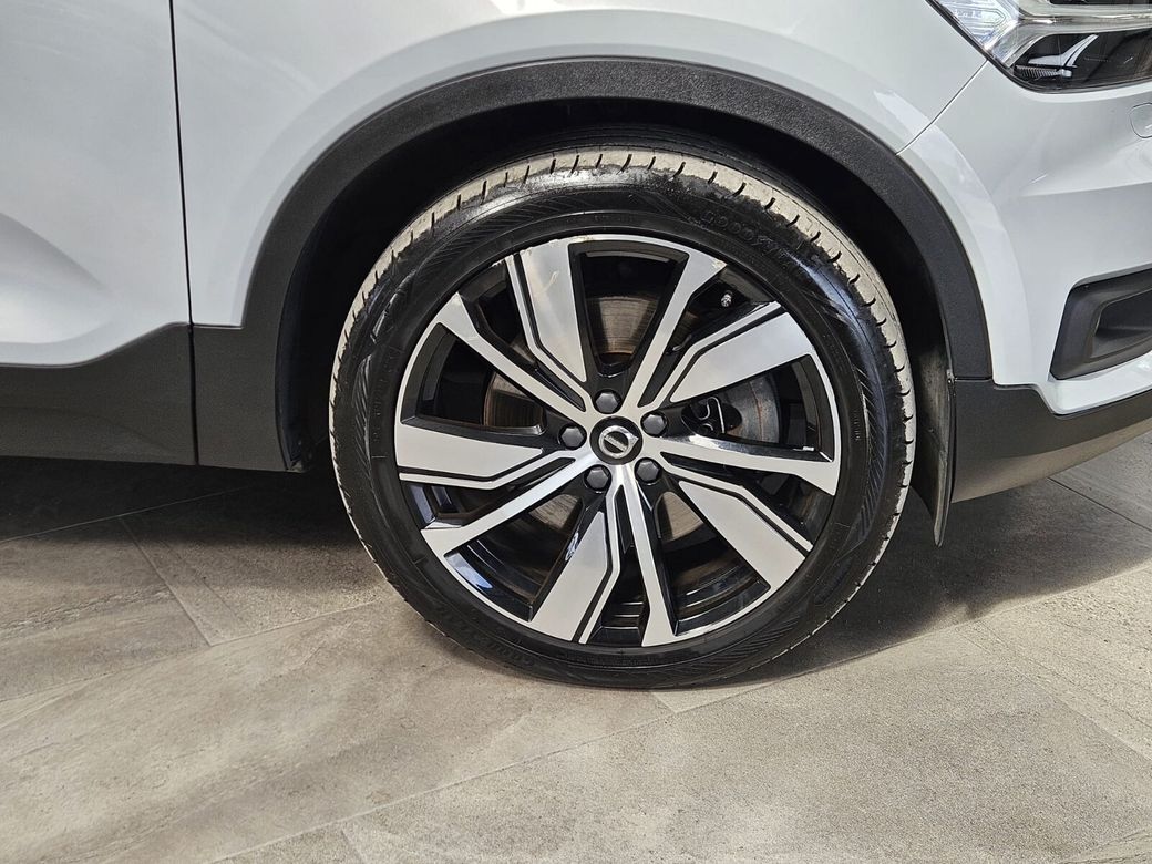 2022 Volvo XC40