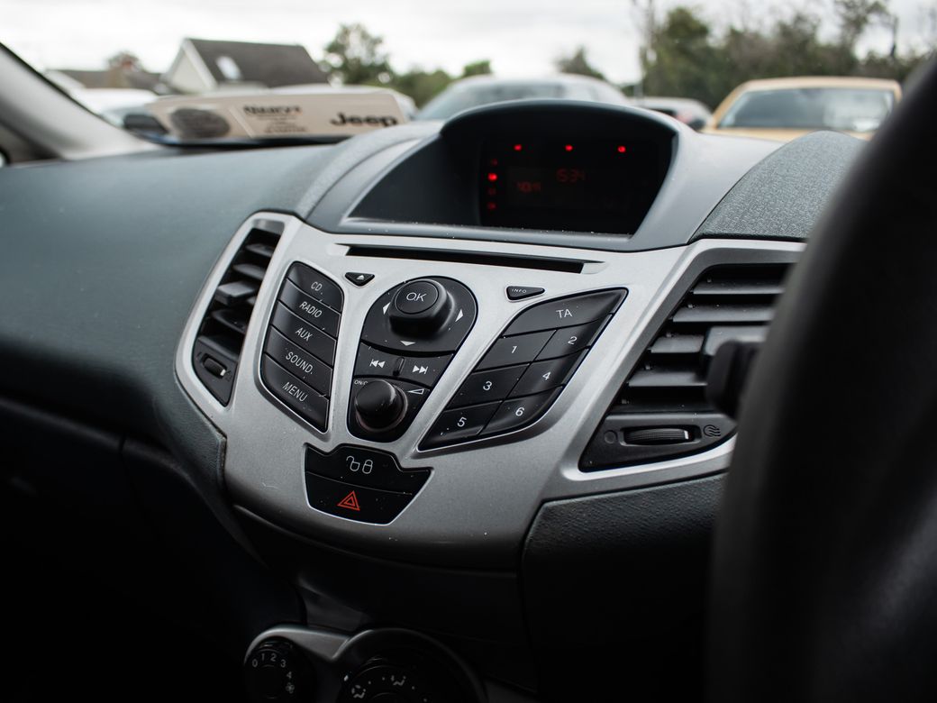 2011 Ford Fiesta