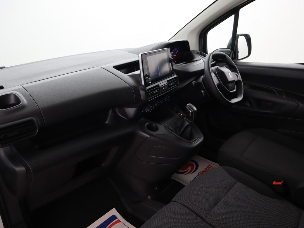 2021 Peugeot Partner