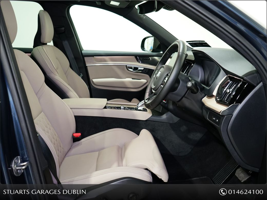 2025 Volvo XC90