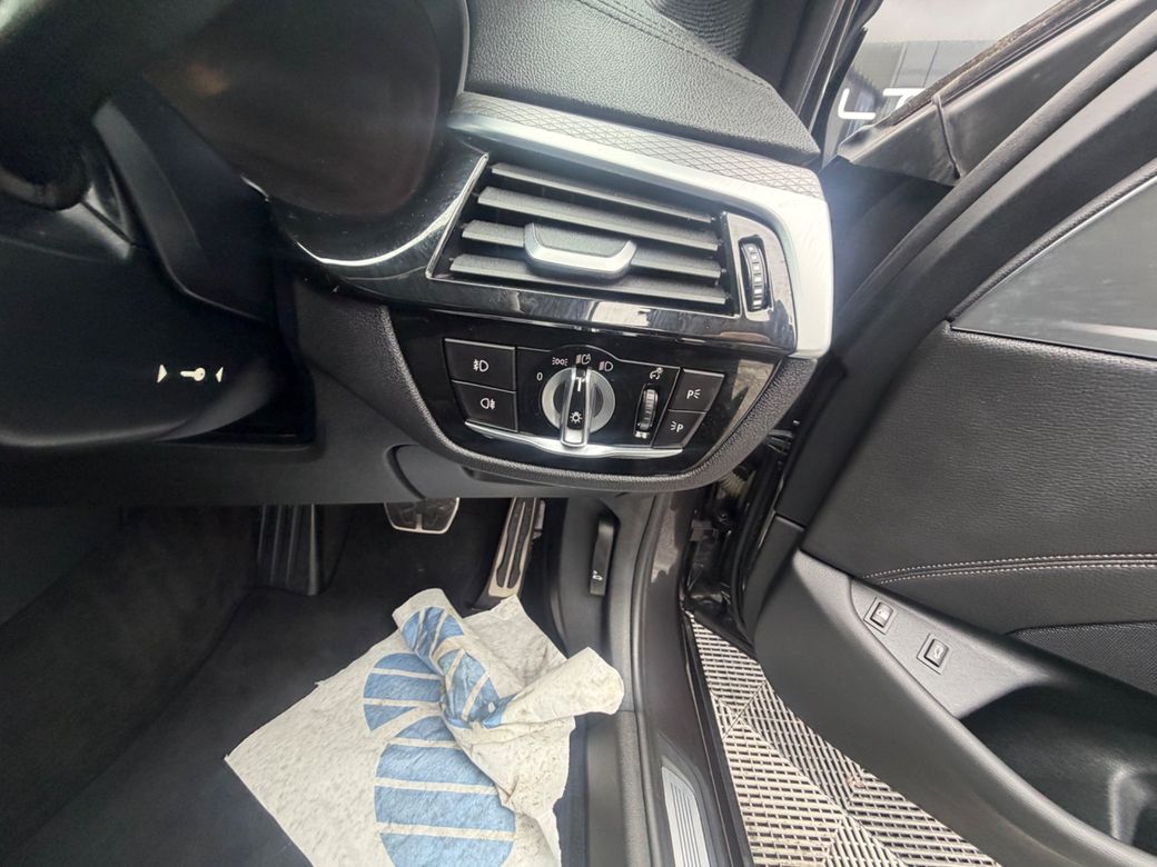 2019 BMW 530