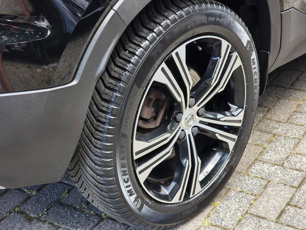 2021 Volvo XC40