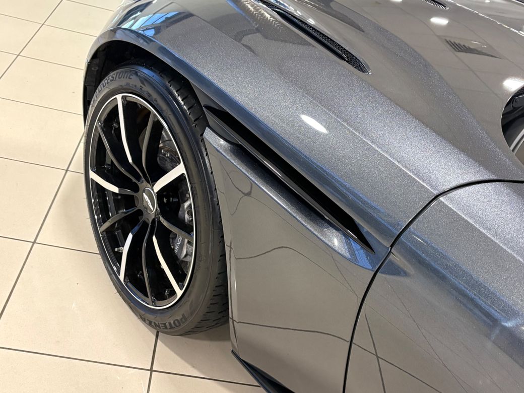 2022 Aston Martin DB11