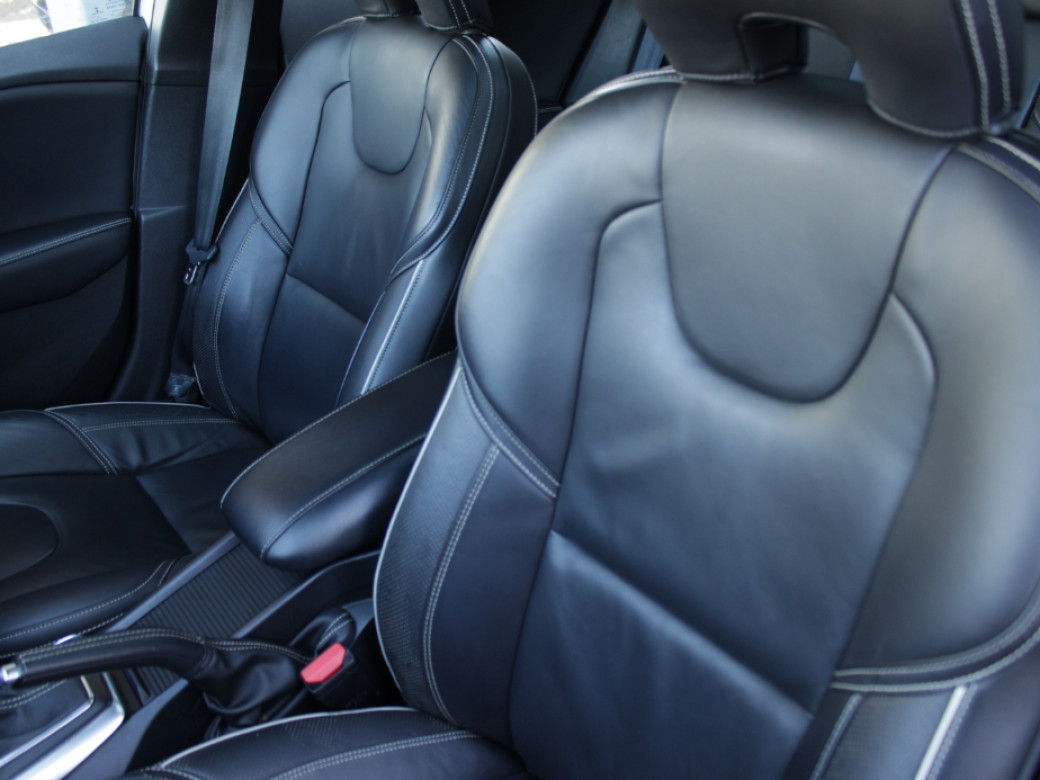 2016 Volvo V40