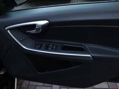 2016 Volvo V60 Cross Country