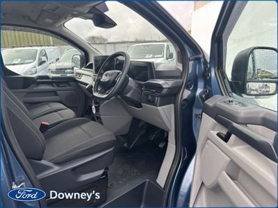 2025 Ford Transit Custom