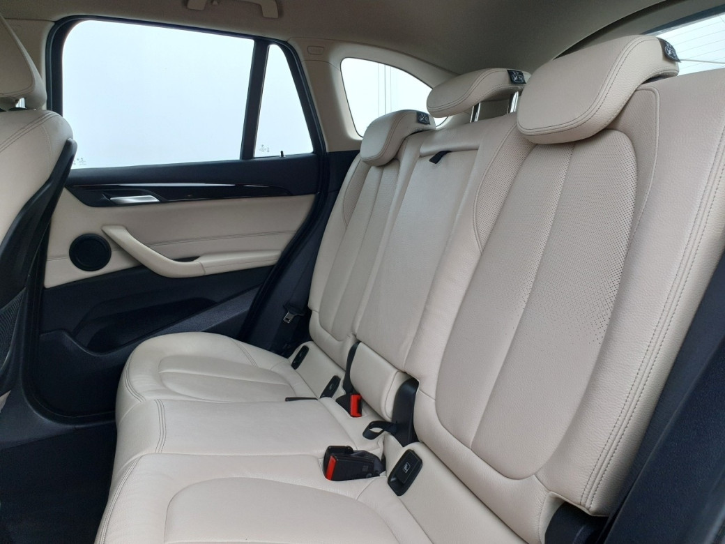 2022 BMW X1