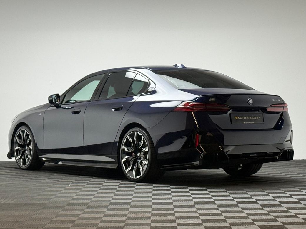 2024 BMW i5